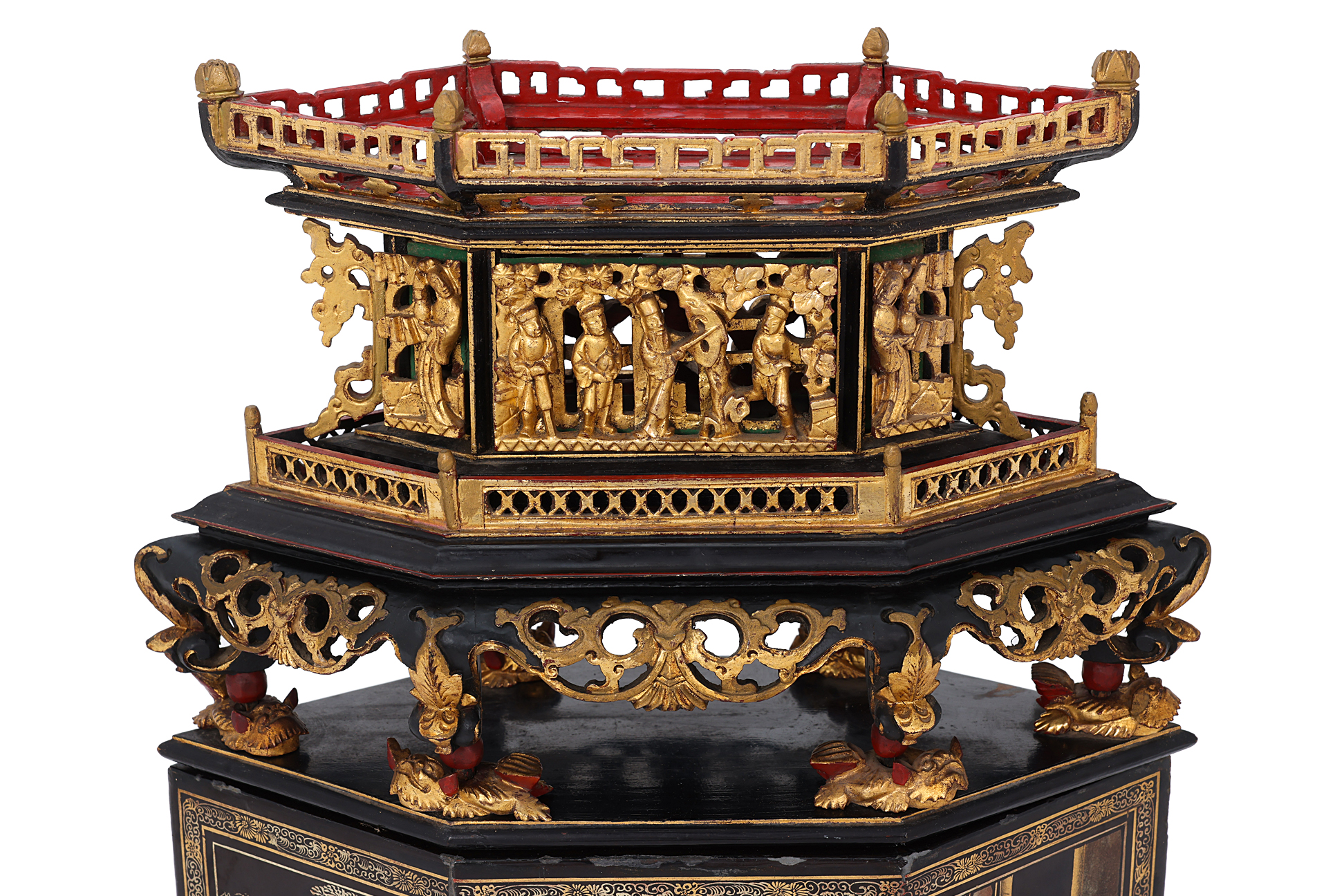 A CARVED GILT AND BLACK LACQUER CHANAB - Image 4 of 4