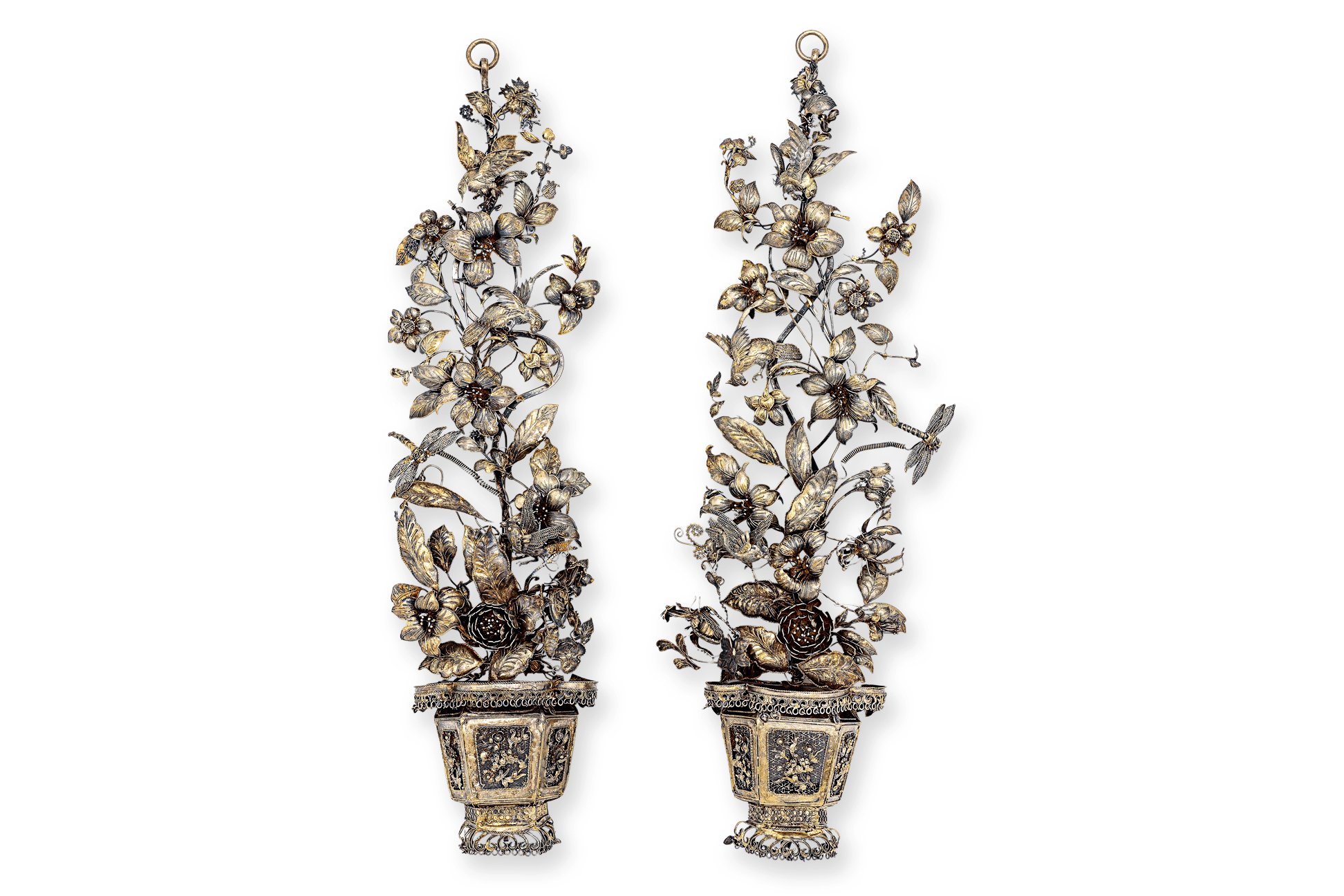 A PAIR OF SILVER GILT FLOWER BASKET HANGINGS