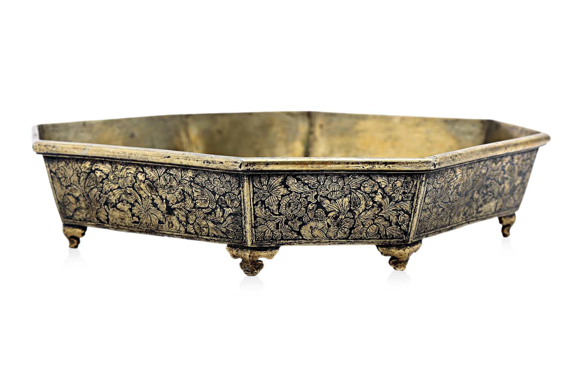 A THAI SILVER-GILT NIELLO PART BETEL SET - Image 2 of 19