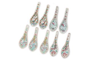 A GROUP OF FAMILLE ROSE SOUP SPOONS
