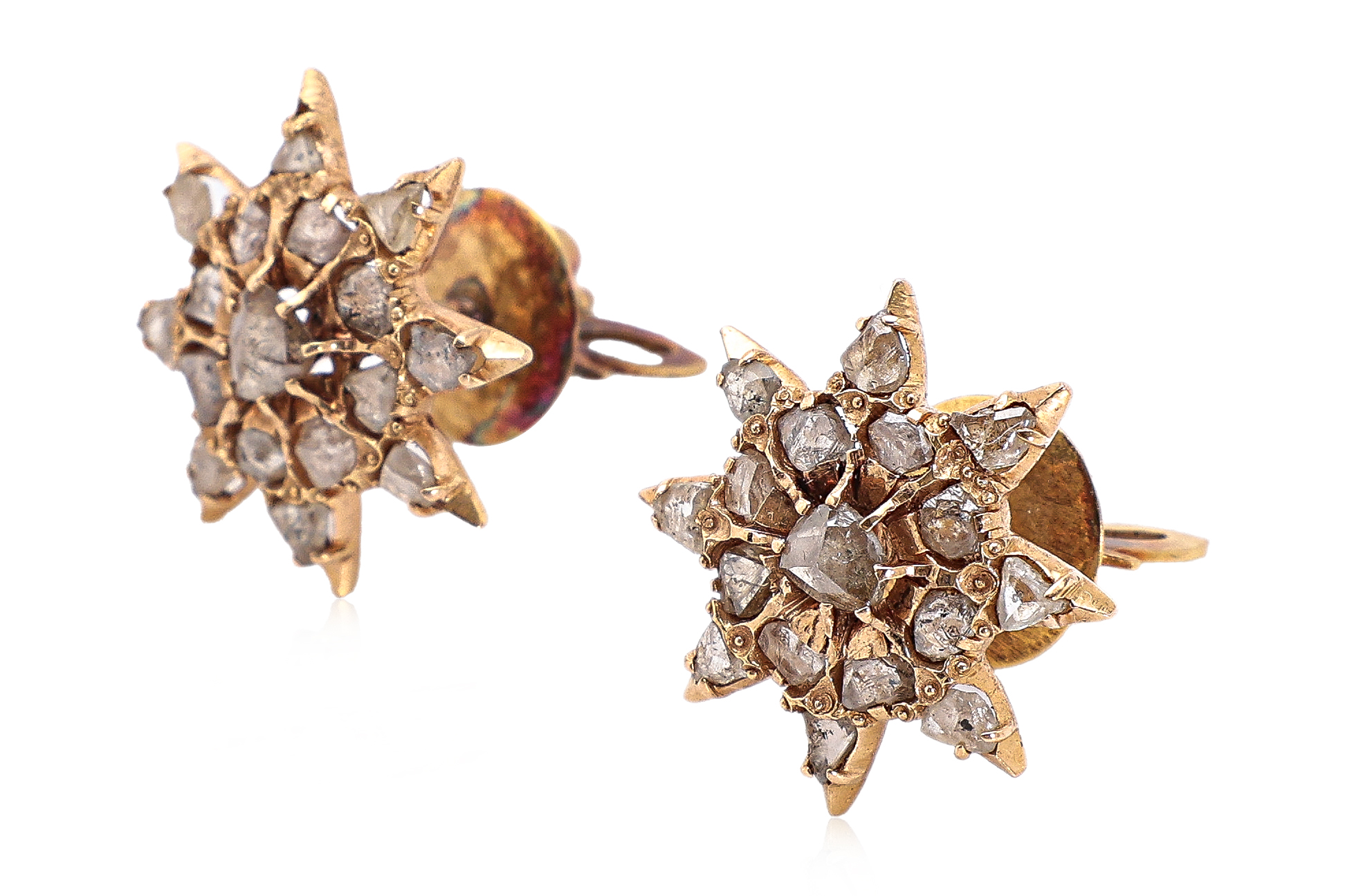 A PAIR OF GOLD INTAN DIAMOND EARRINGS - Image 2 of 3