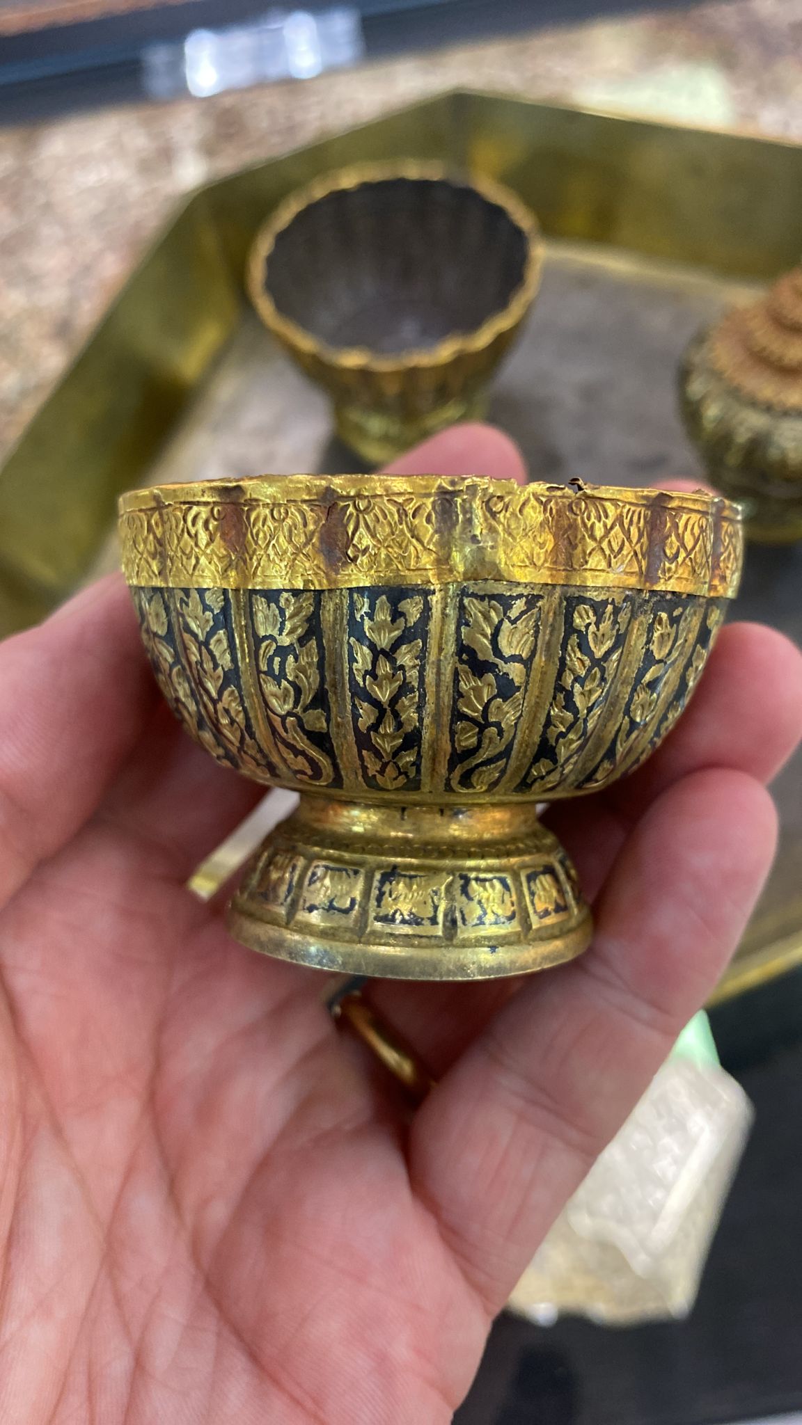 A THAI SILVER-GILT NIELLO PART BETEL SET - Image 17 of 19