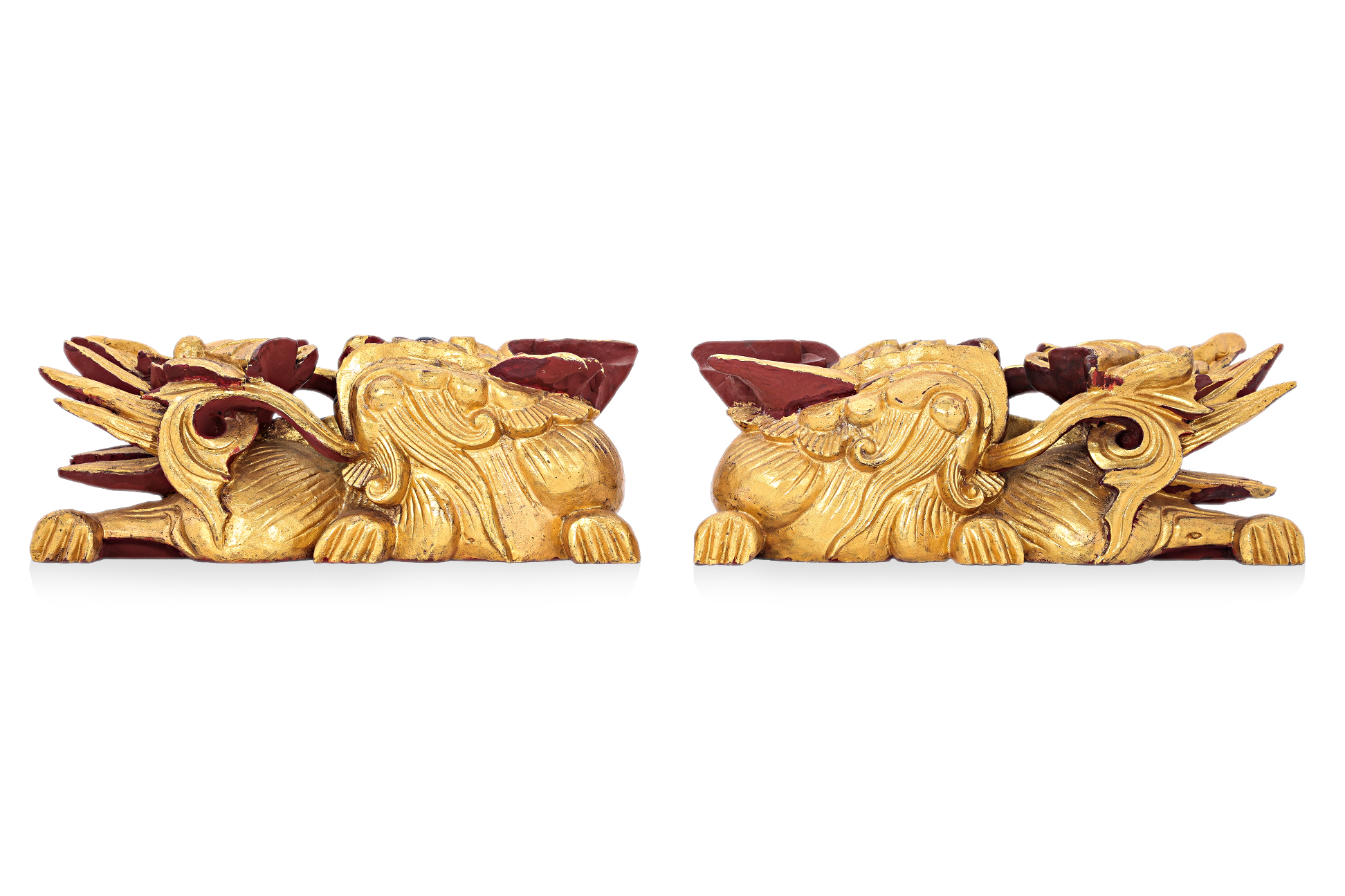A PAIR OF GILT TIMBER FOO LIONS - Image 3 of 5