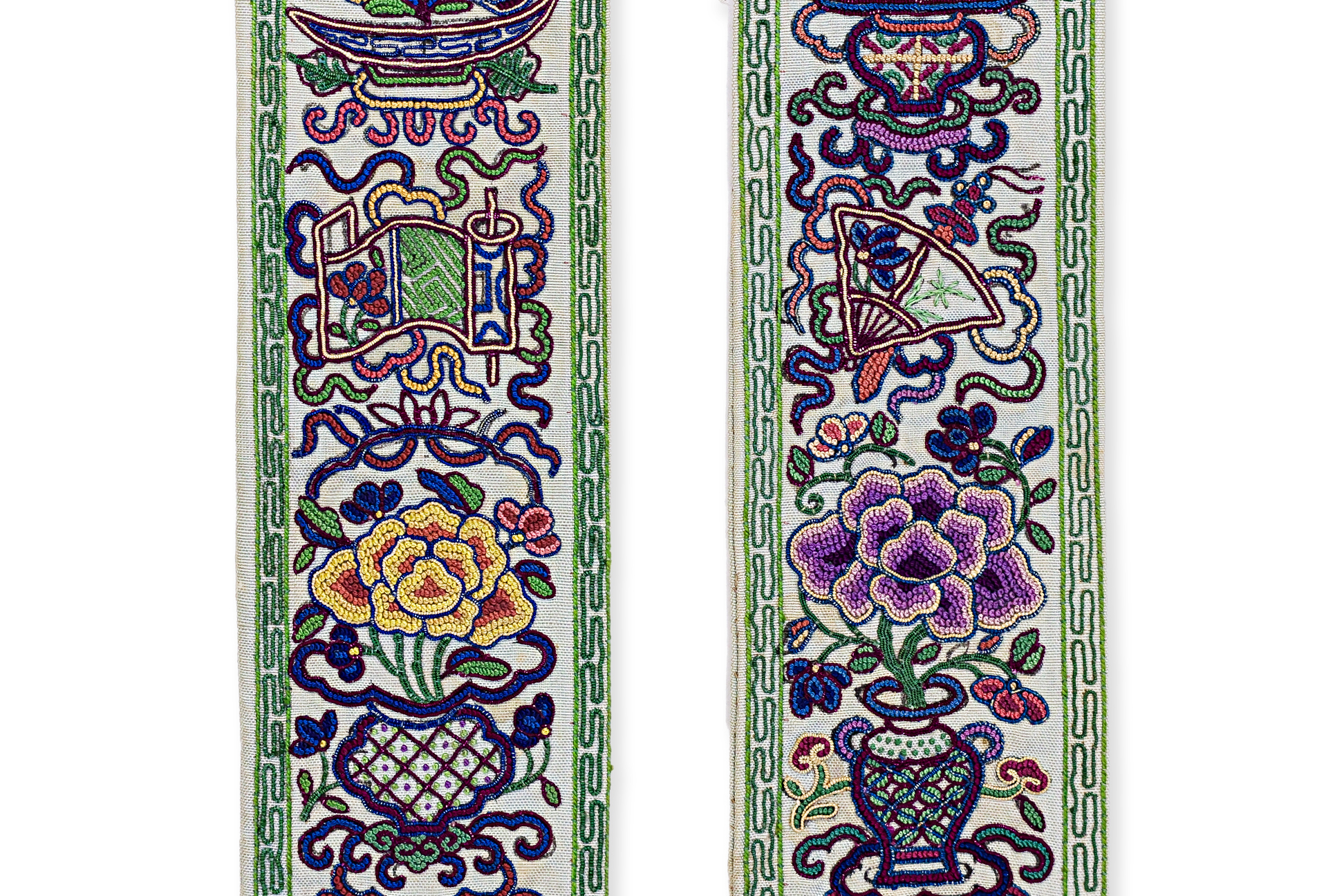 AN EMBROIDERED SILK BELT - Image 2 of 2