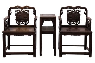 A PAIR OF HARDWOOD ARMCHAIRS WITH SIDE TABLE