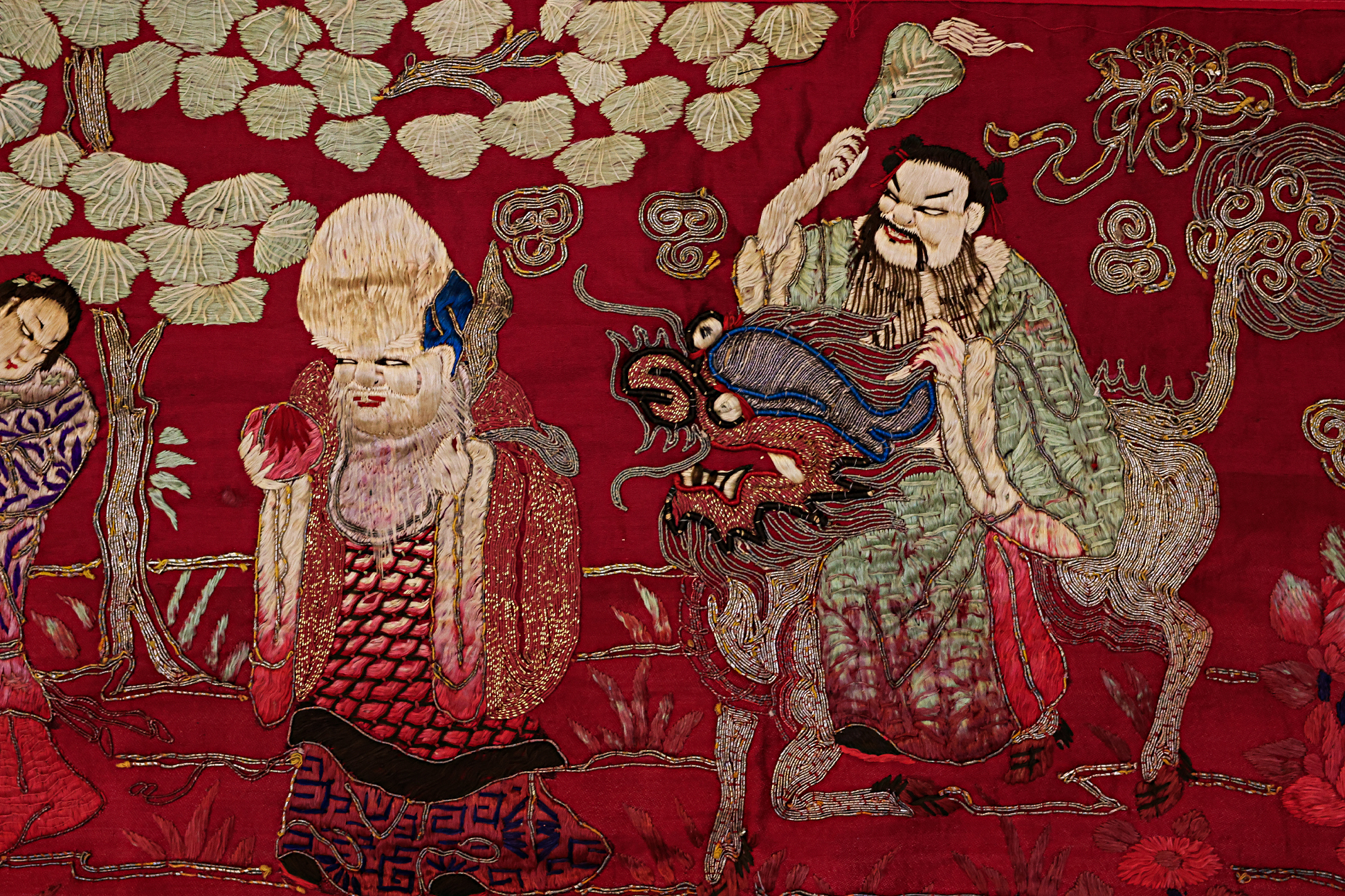 A GROUP OF CHINESE TEXTILES - Image 3 of 35