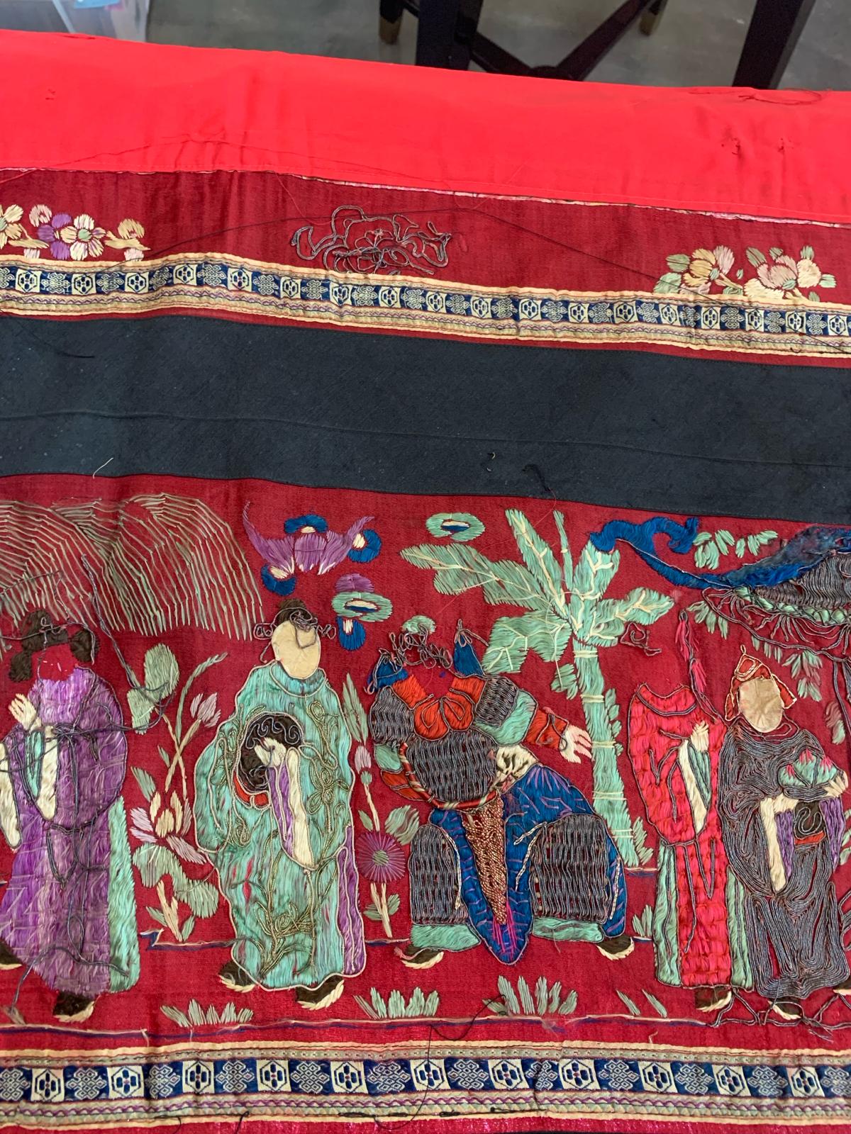 A GROUP OF CHINESE TEXTILES - Image 22 of 35