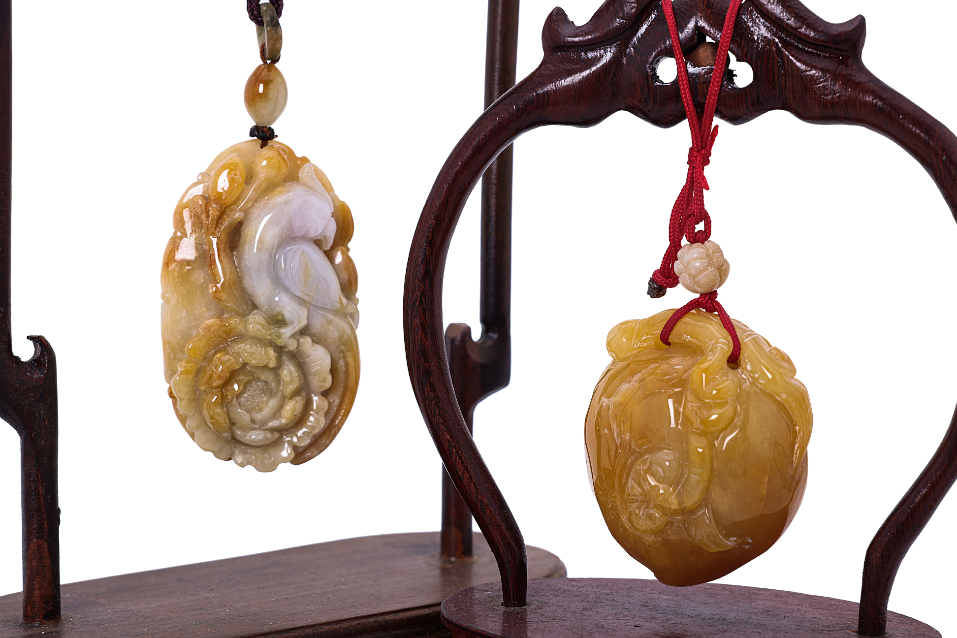 A GROUP OF SIX CARVED JADE PENDANTS ON STANDS - Image 2 of 4