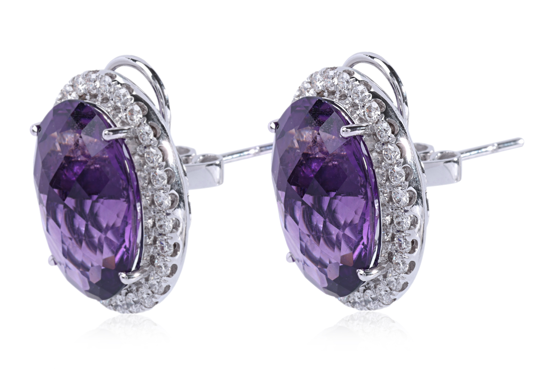 A PAIR OF AMETHYST AND DIAMOND STUD EARRINGS - Image 2 of 3