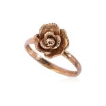 A GOLD ROSE RING