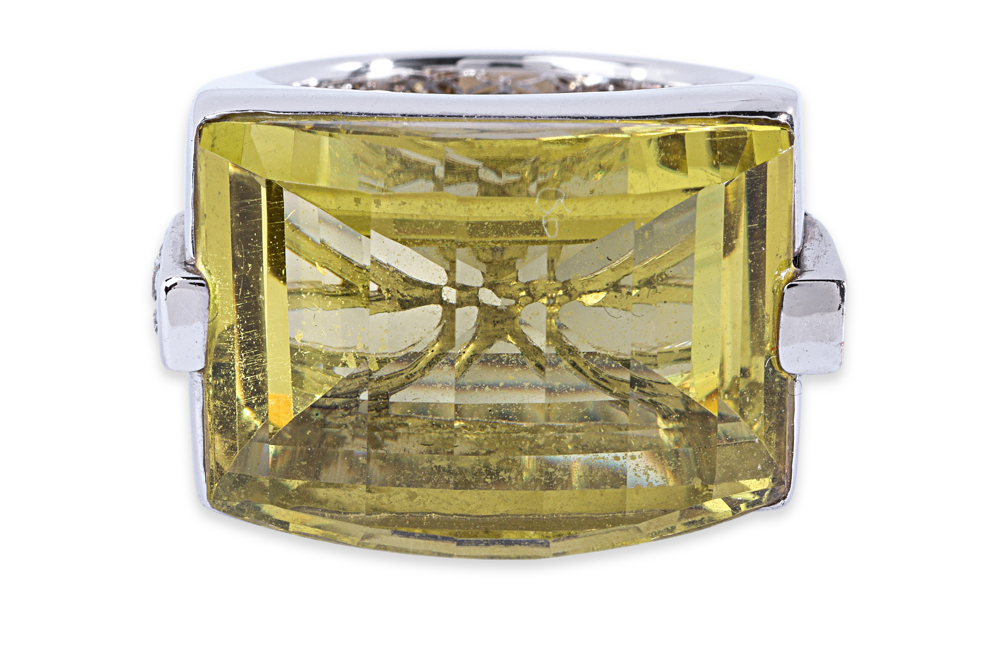 A LARGE LEMON QUARTZ AND DIAMOND RING - Image 3 of 5