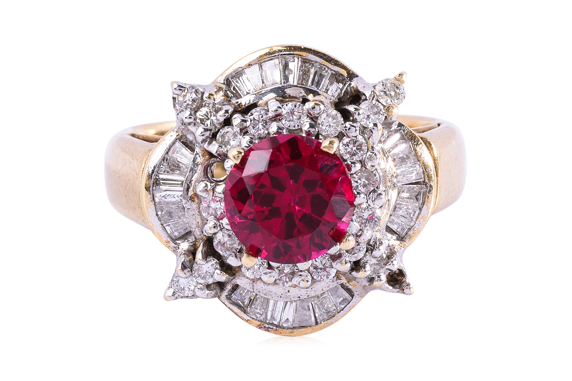 A SYNTHETIC RUBY AND DIAMOND RING - Bild 2 aus 4