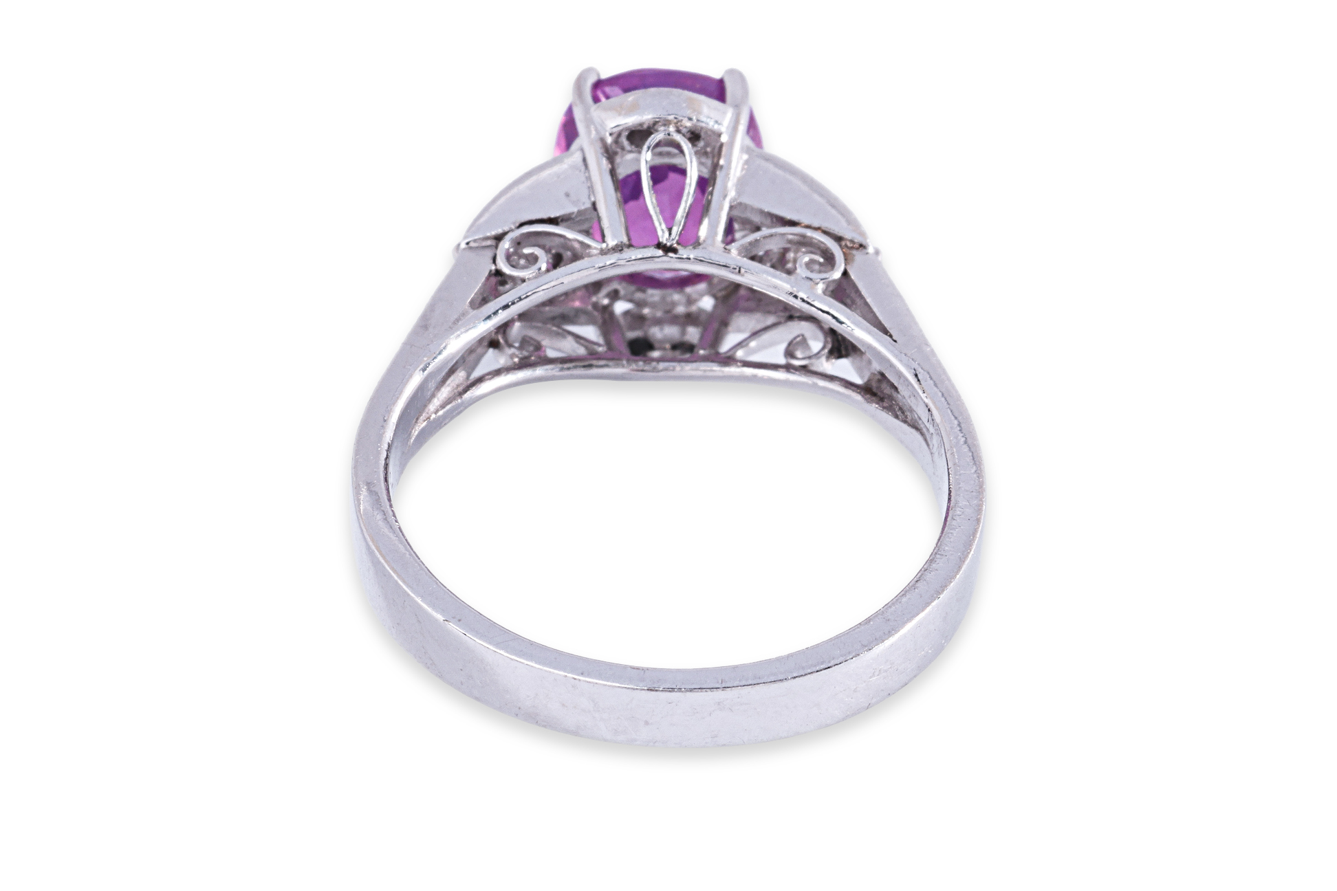 A PINK SAPPHIRE AND DIAMOND RING - Image 3 of 4