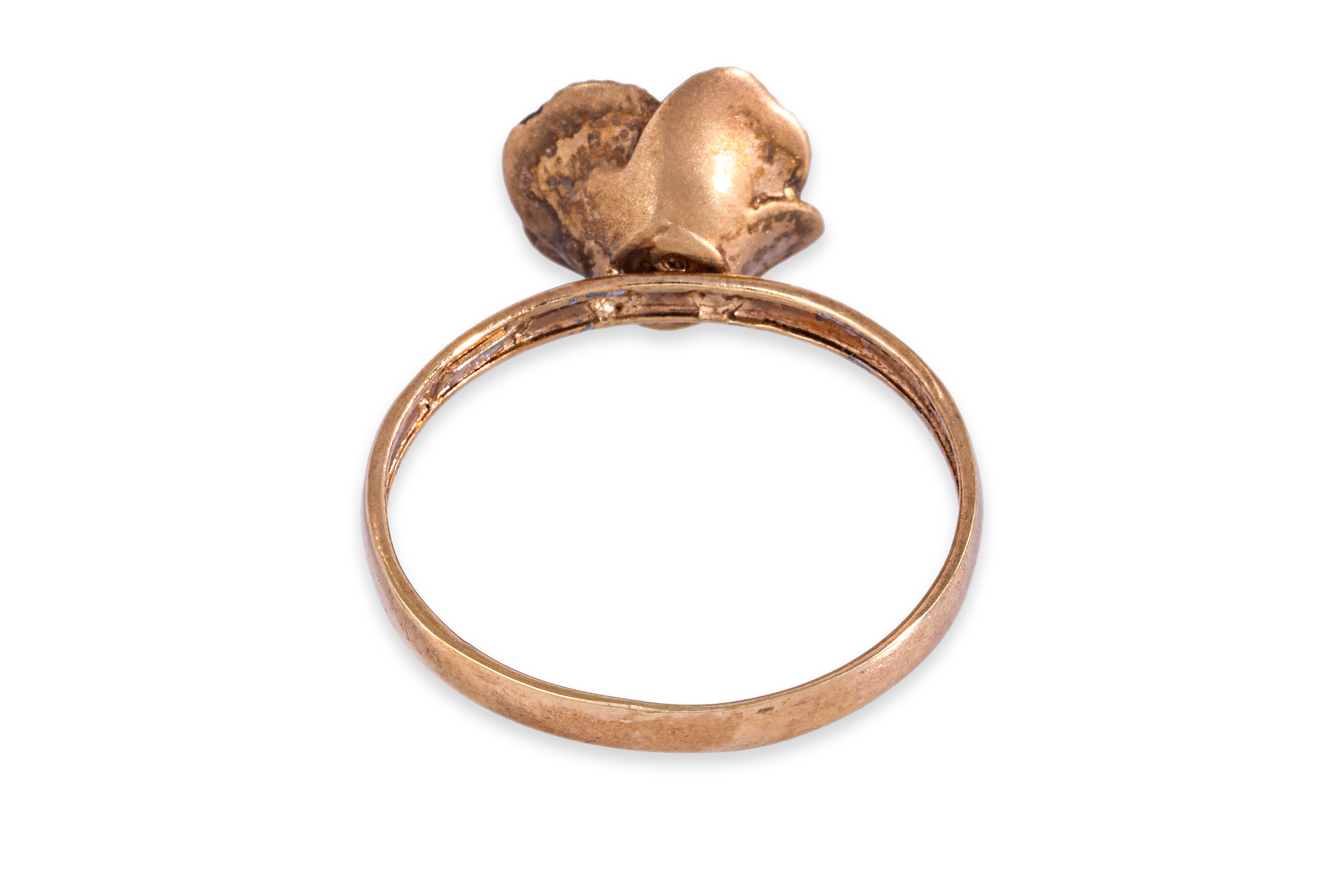 A GOLD ROSE RING - Image 3 of 4