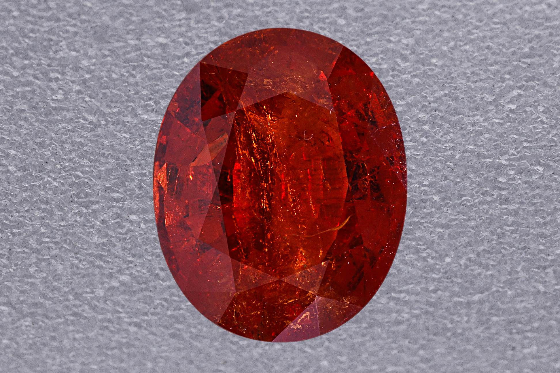 A LARGE SPESSARTINE GARNET LOOSE GEM