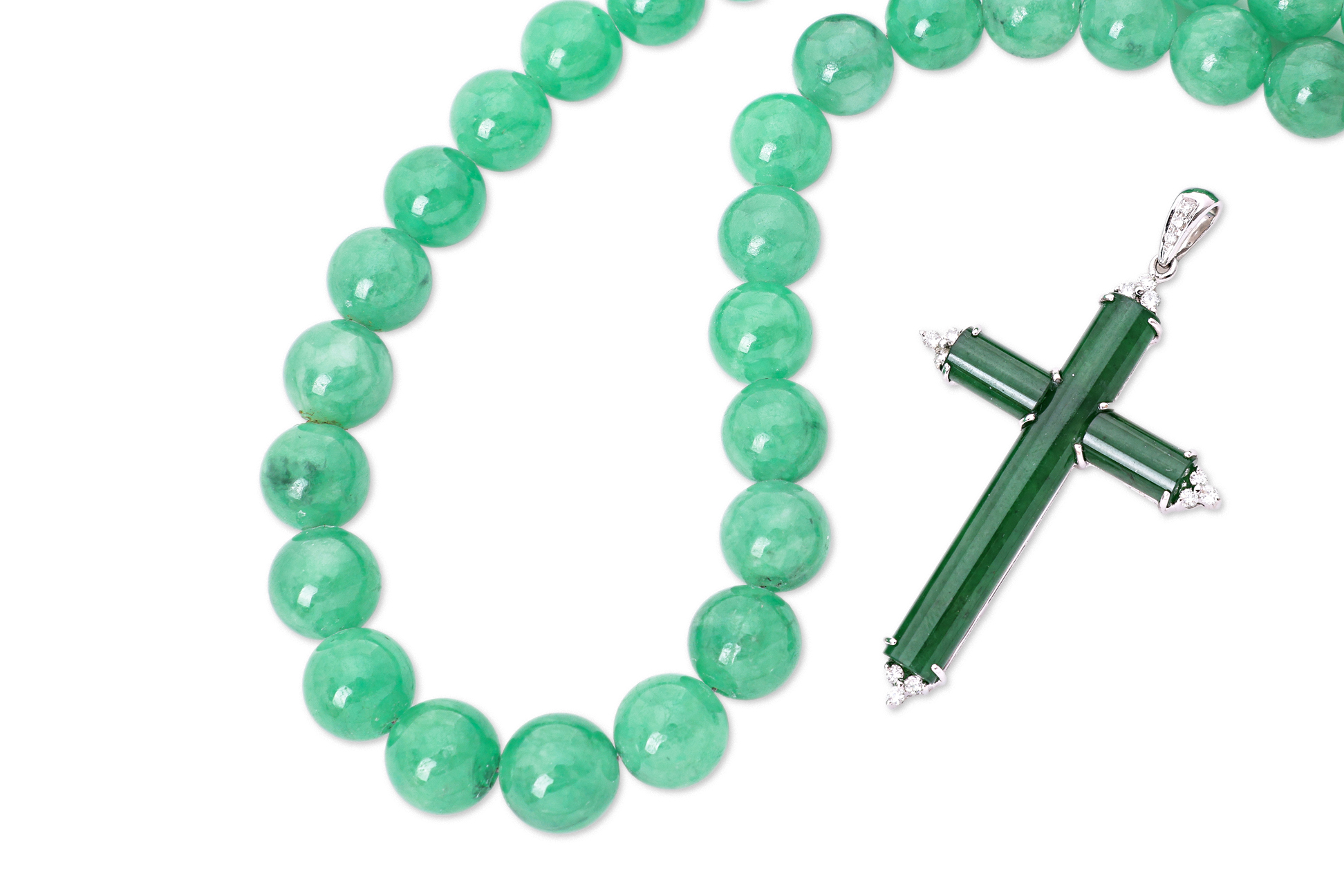 A GROUP OF JADE JEWELLERY