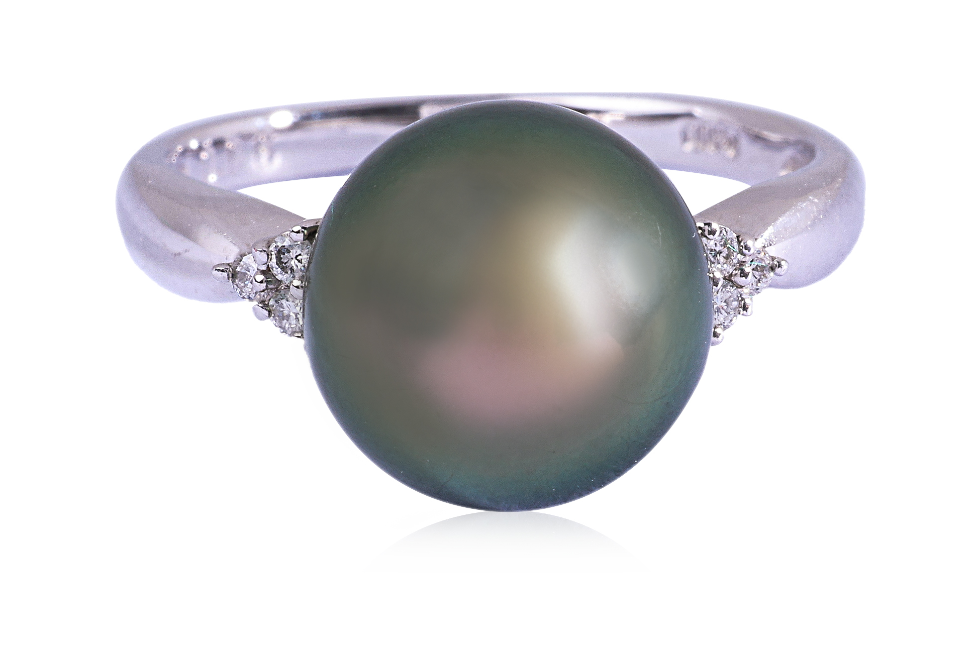 A CULTURED TAHITIAN PEARL AND DIAMOND RING - Image 2 of 5