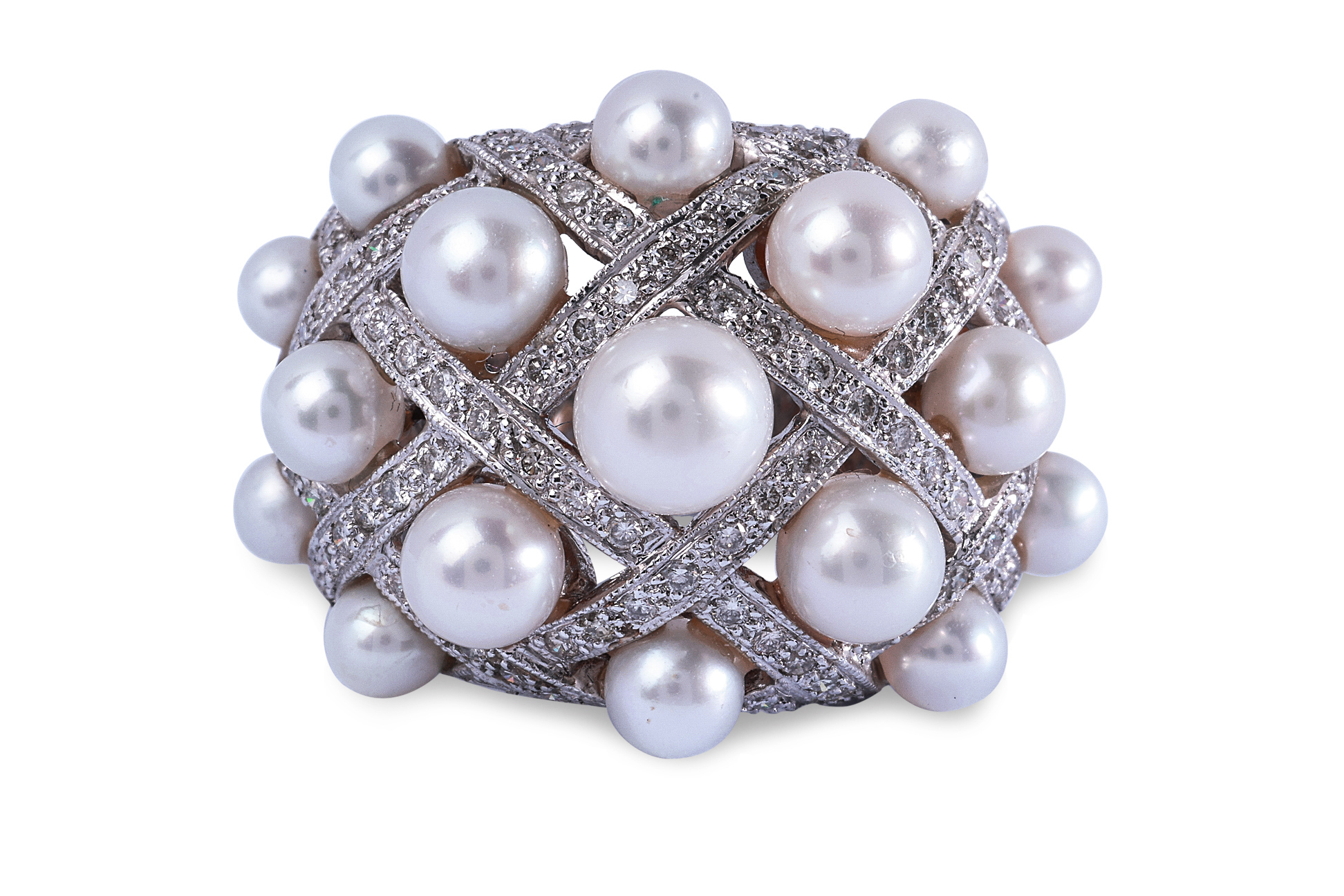 A CULTURED AKOYA PEARL AND DIAMOND RING - Image 2 of 4