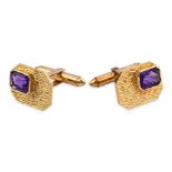 A PAIR OF AMETHYST AND TEXTURED GOLD CUFFLINKS