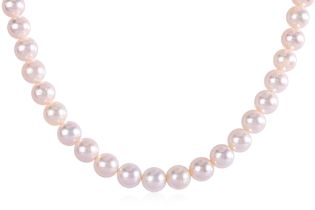 AN AKOYA CULTURED PEARL STRAND