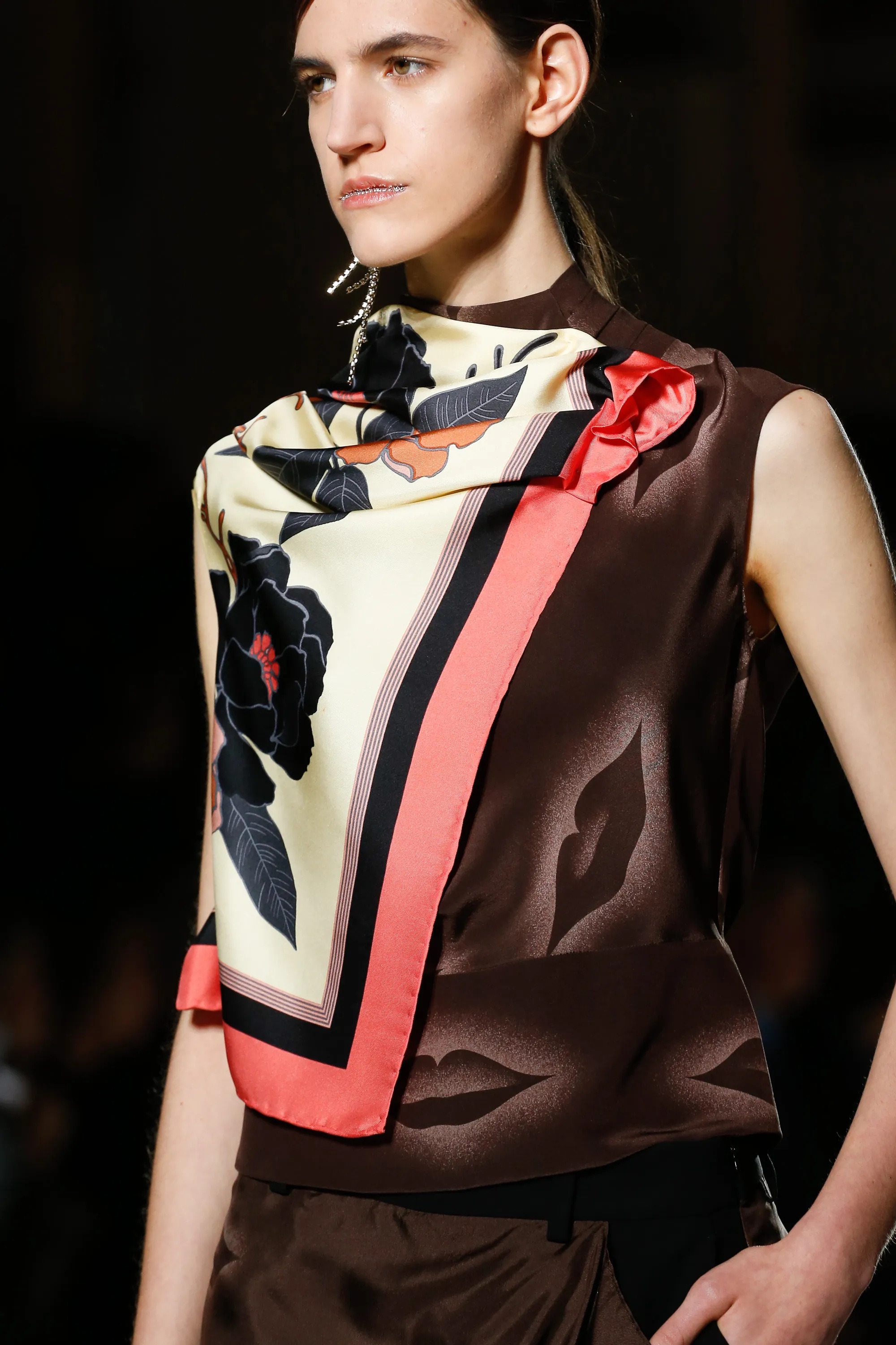 A DRIES VAN NOTEN FLORAL PRINT SCARF SASH TOP - Image 4 of 4