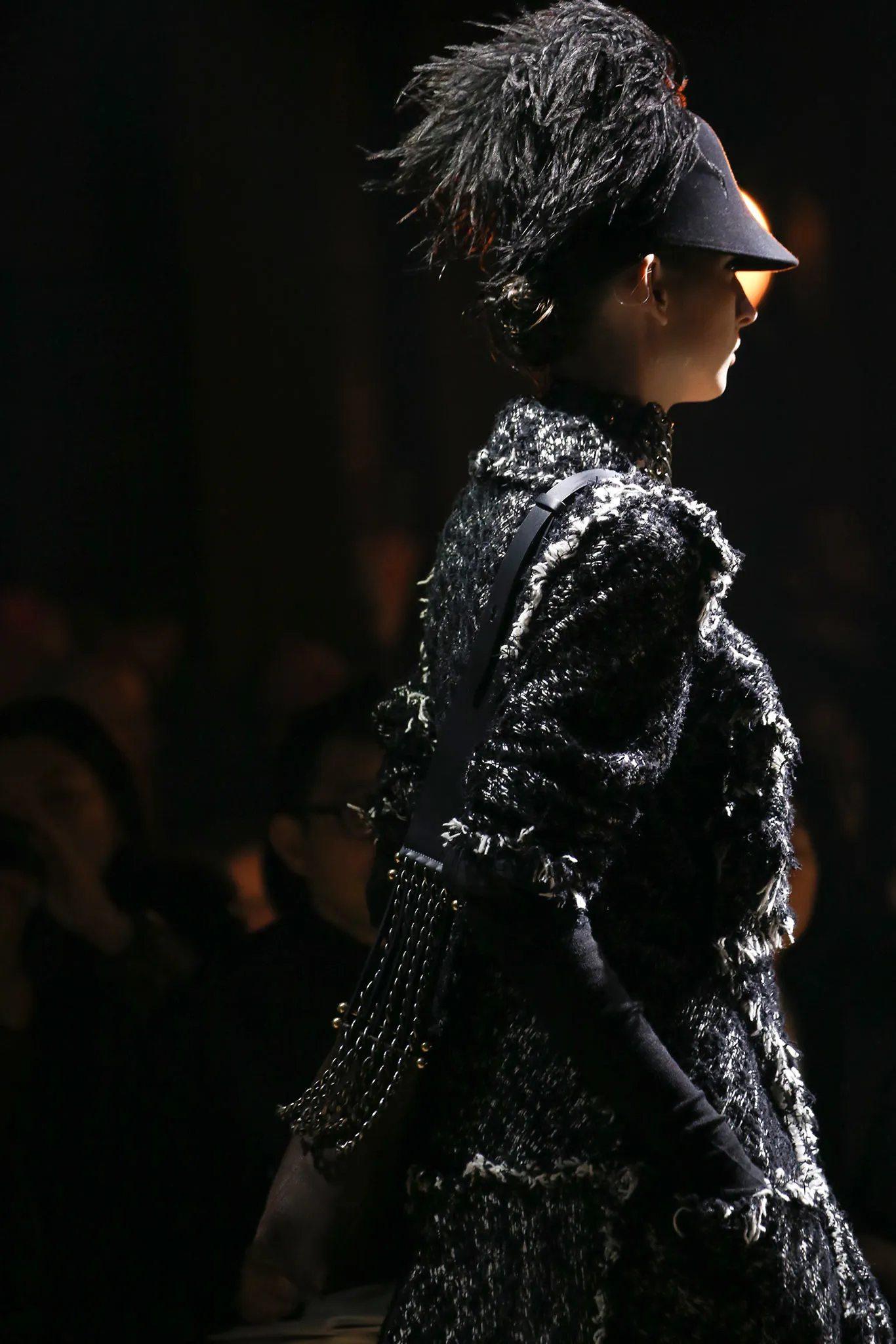A LANVIN RABBIT FELT RIDING HAT WITH OSTRICH FEATHERS - Image 4 of 4