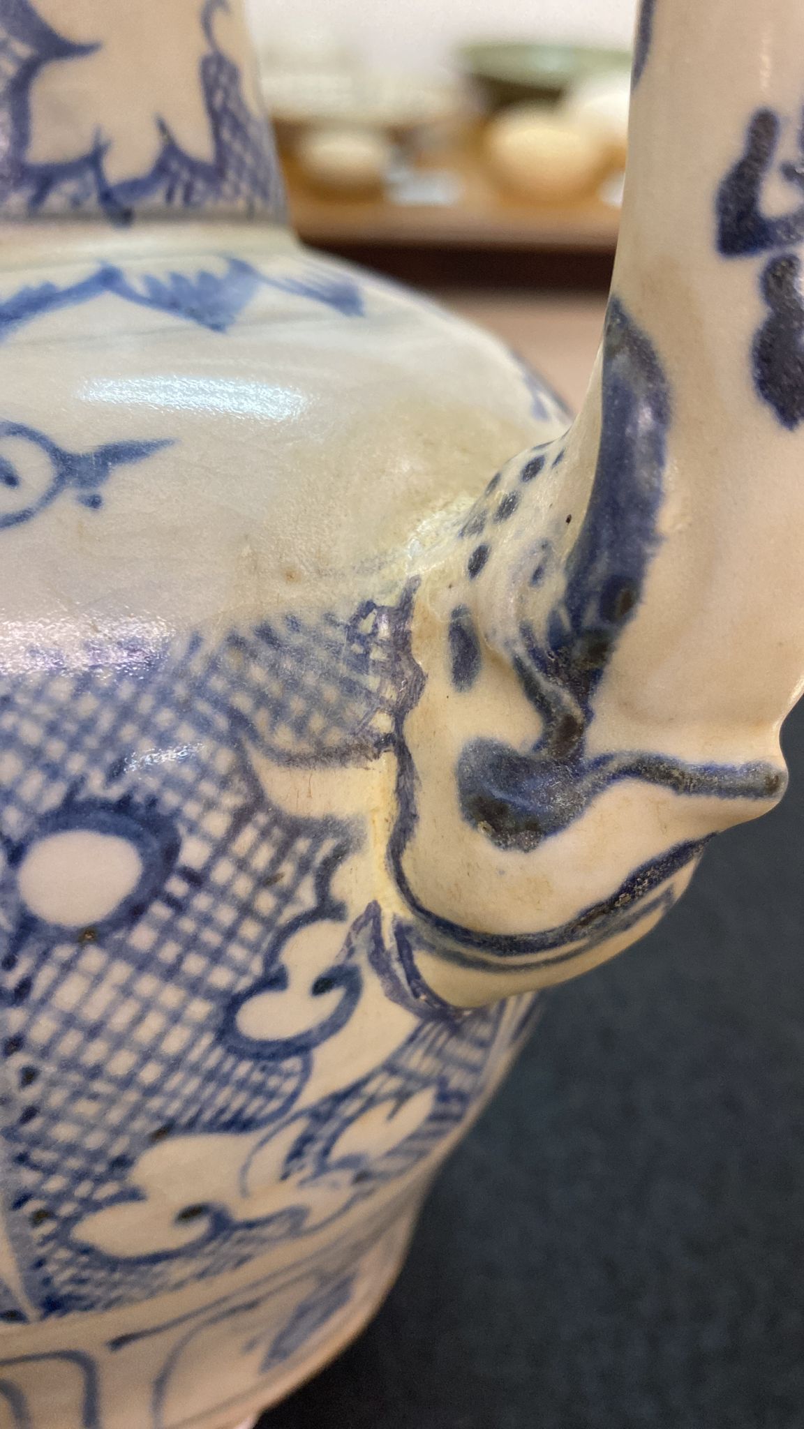 A VIETNAMESE BLUE AND WHITE EWER AND COVER - Image 11 of 15