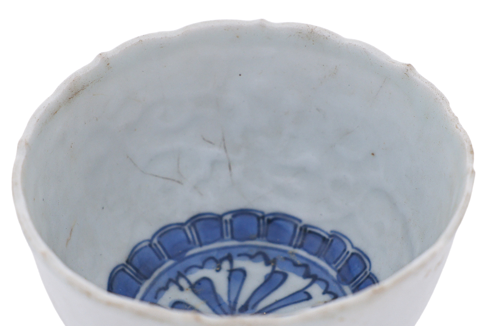 A BLUE AND WHITE ANHUA DECORATED TEA BOWL - Bild 2 aus 5