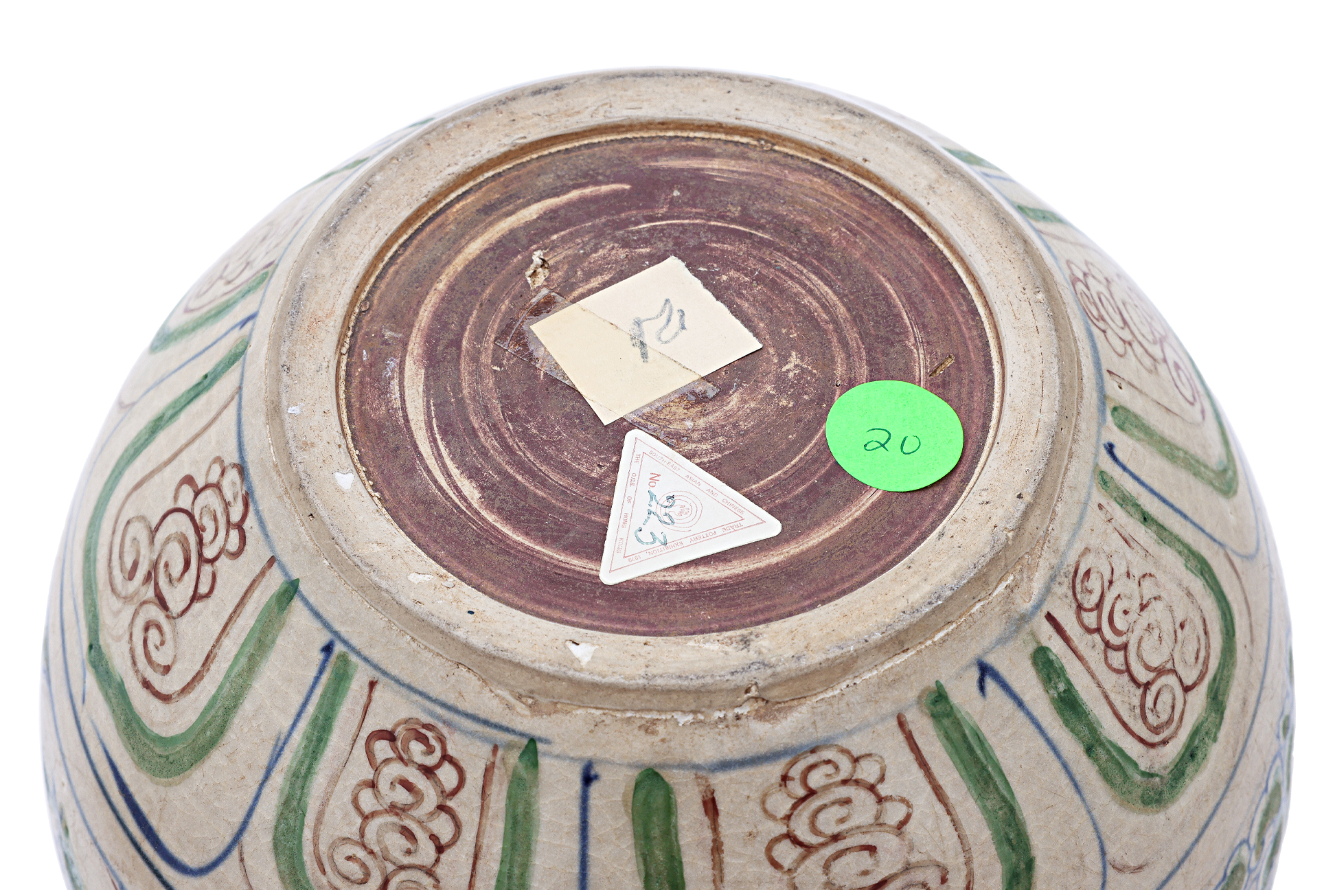 A LARGE VIETNAMESE POLYCHROME JAR AND COVER - Image 4 of 13