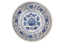 A LARGE VIETNAMESE BLUE AND WHITE PEONY DISH