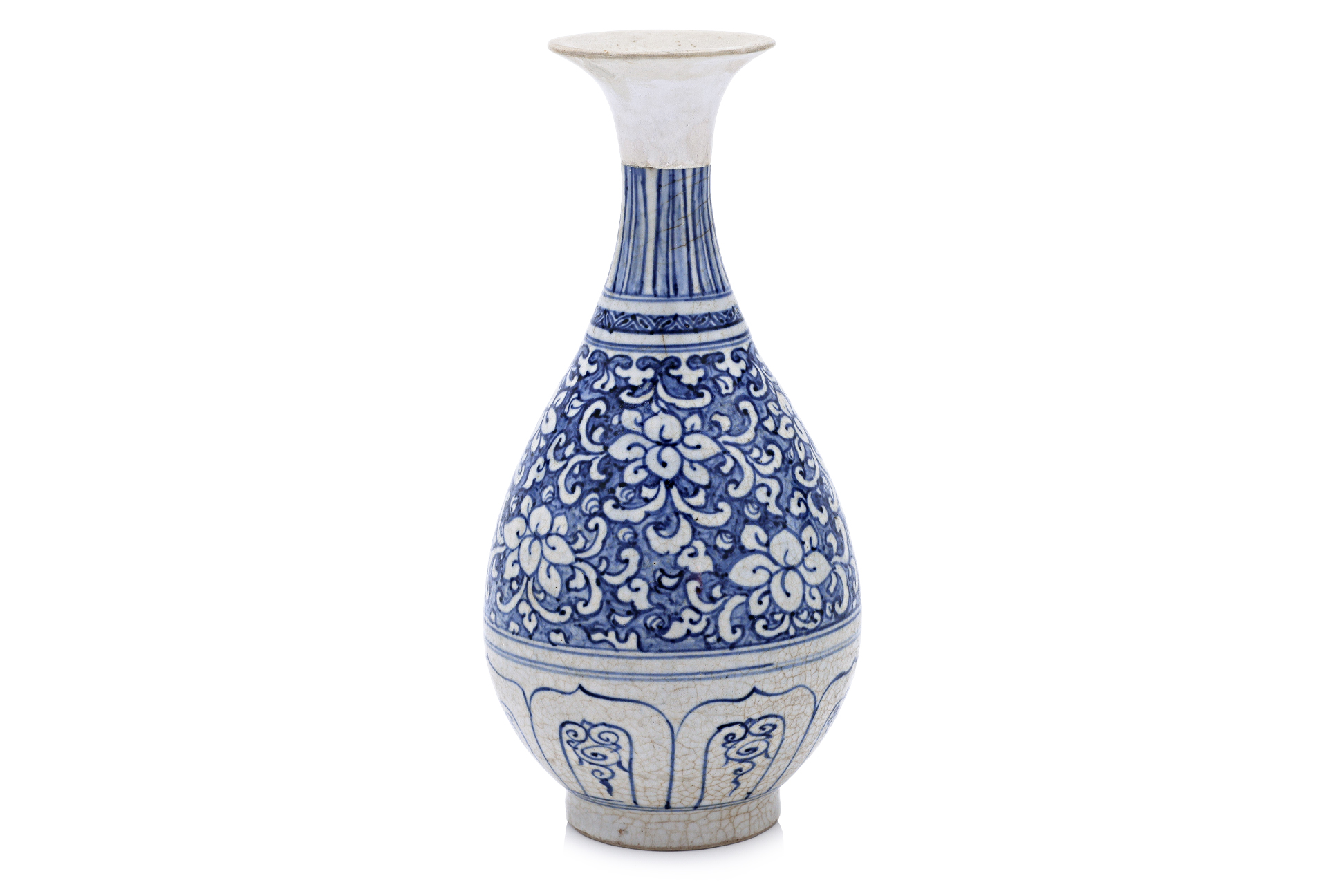 A VIETNAMESE BLUE AND WHITE PEAR SHAPED BOTTLE VASE