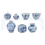 A GROUP OF SMALL BLUE AND WHITE WARES