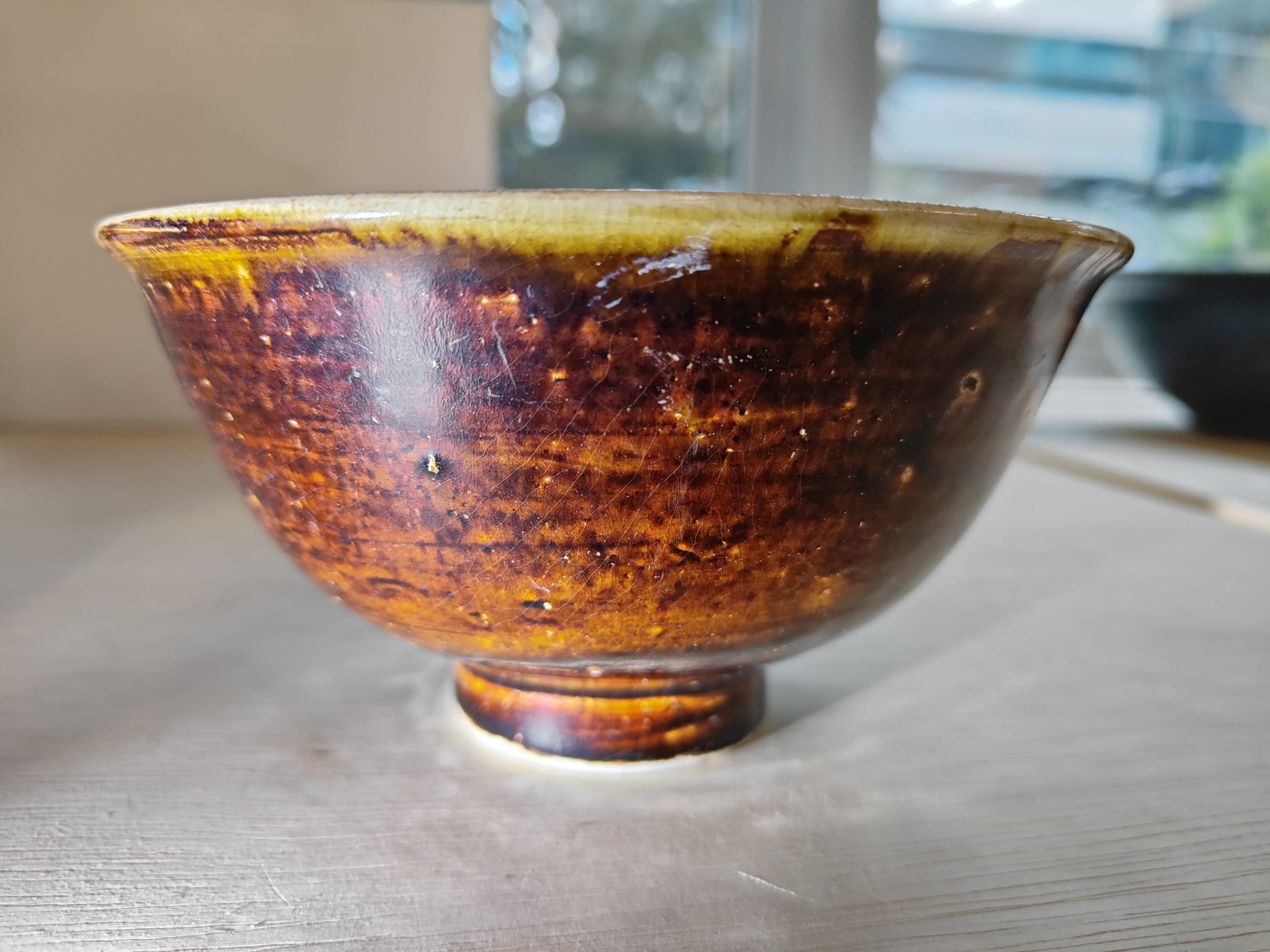 A VIETNAMESE TWO COLOUR GLAZED BOWL - Image 6 of 9