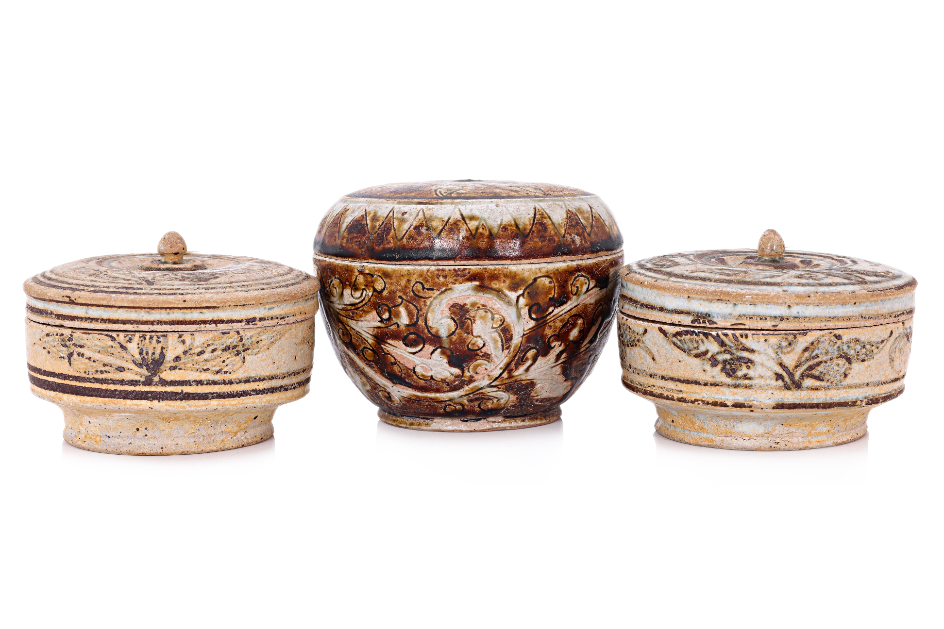 A GROUP OF THREE THAI COVERED JARS - Bild 3 aus 4