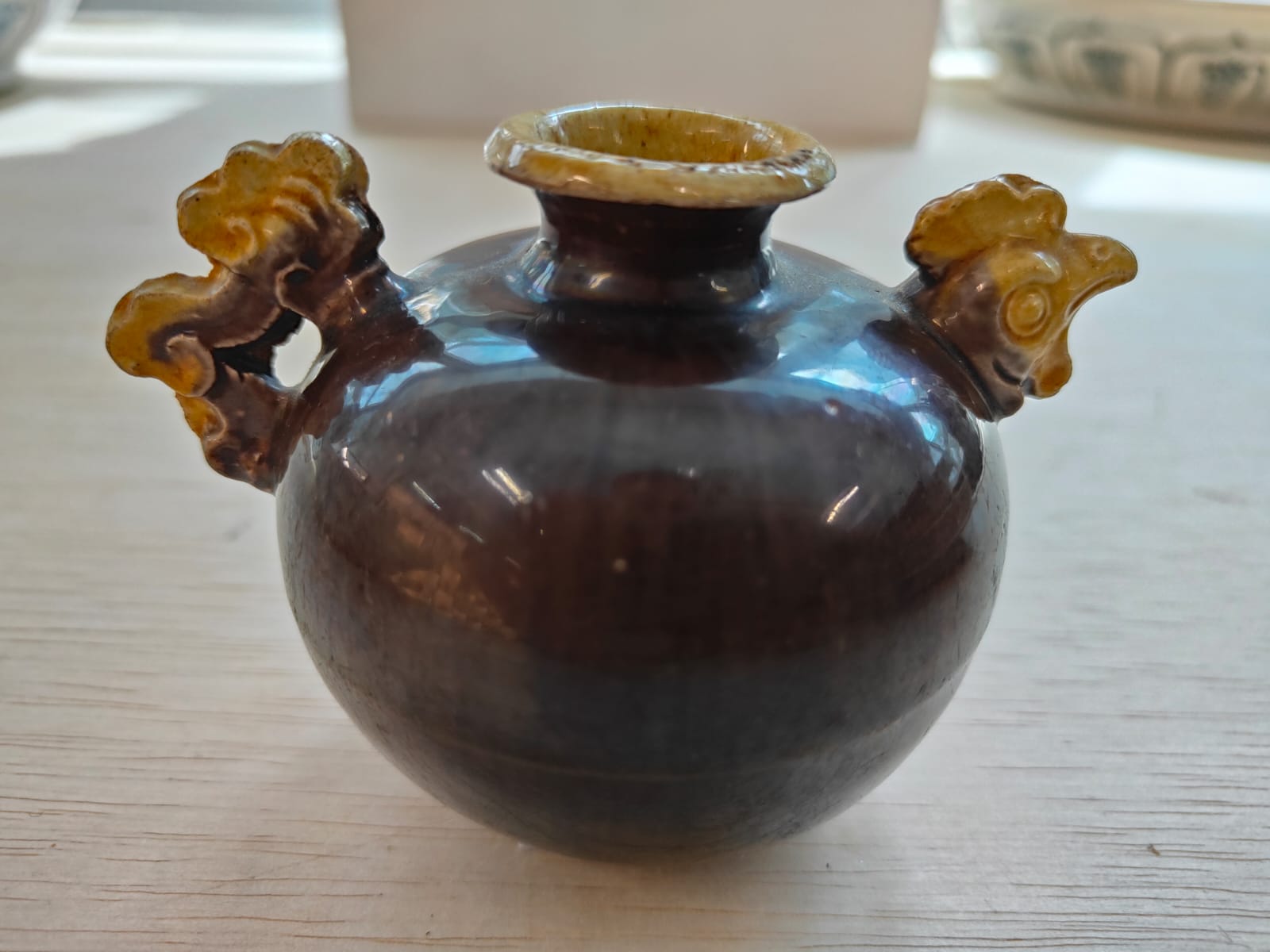 AN AUBERGINE AND YELLOW GLAZED CHICKEN WATER DROPPER - Image 8 of 10