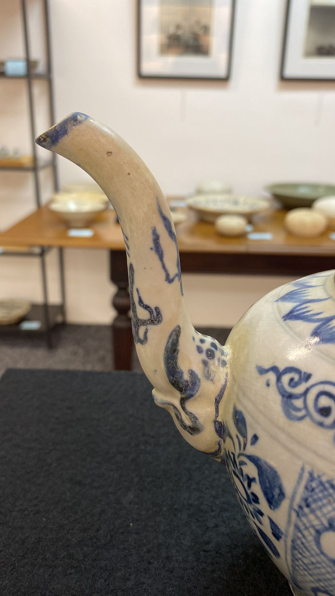 A VIETNAMESE BLUE AND WHITE EWER AND COVER - Image 13 of 15