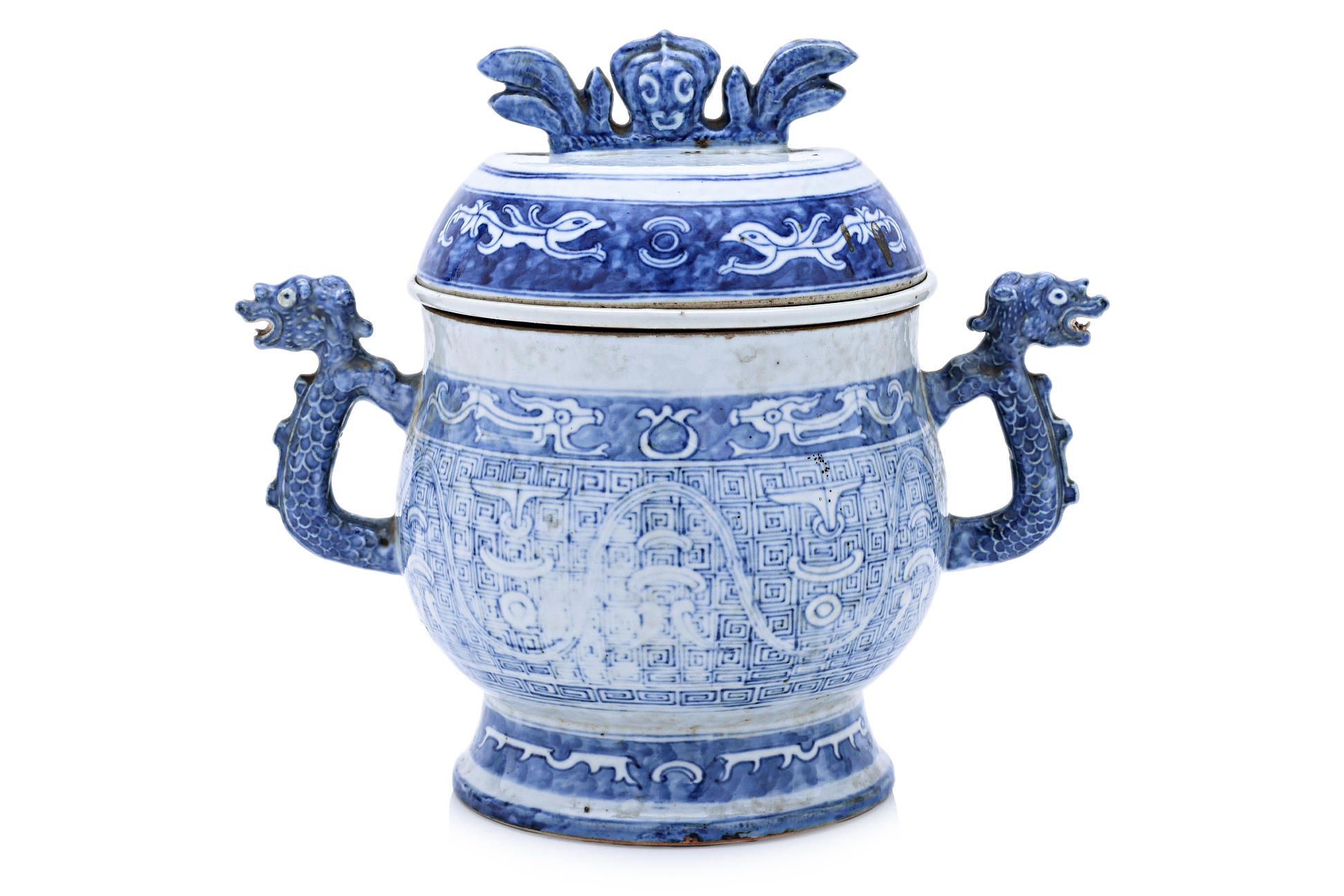 A BLUE AND WHITE ARCHAISTIC GUI-FORM PORCELAIN VESSEL