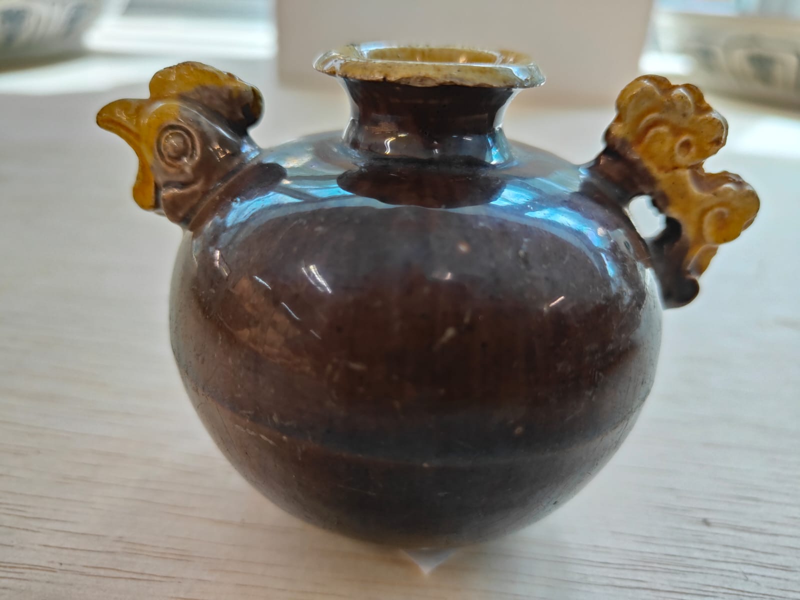 AN AUBERGINE AND YELLOW GLAZED CHICKEN WATER DROPPER - Image 6 of 10