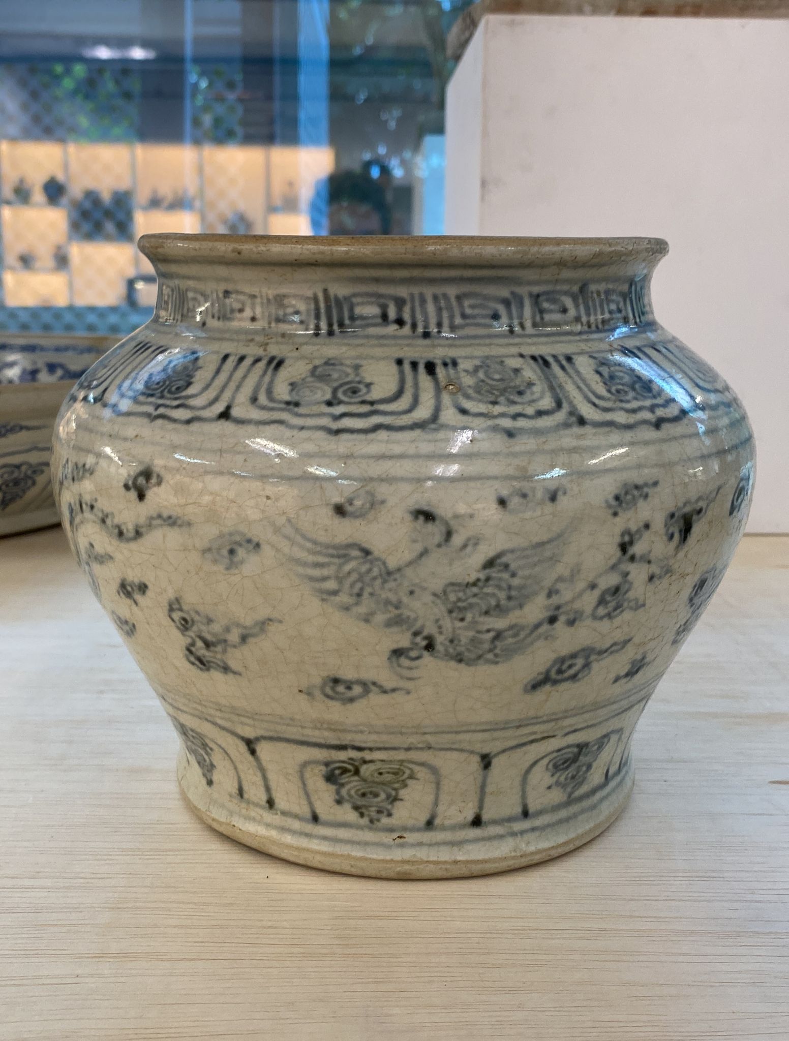 A VIETNAMESE BLUE AND WHITE PHOENIX JAR - Image 10 of 17