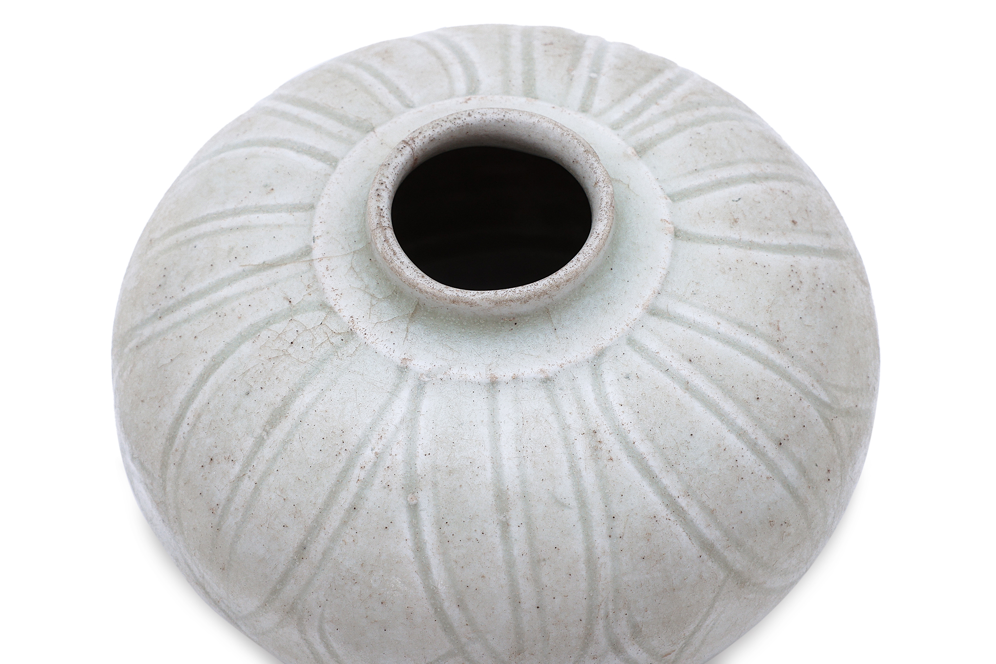 AN INCISED QINGBAI TYPE JAR - Image 2 of 3