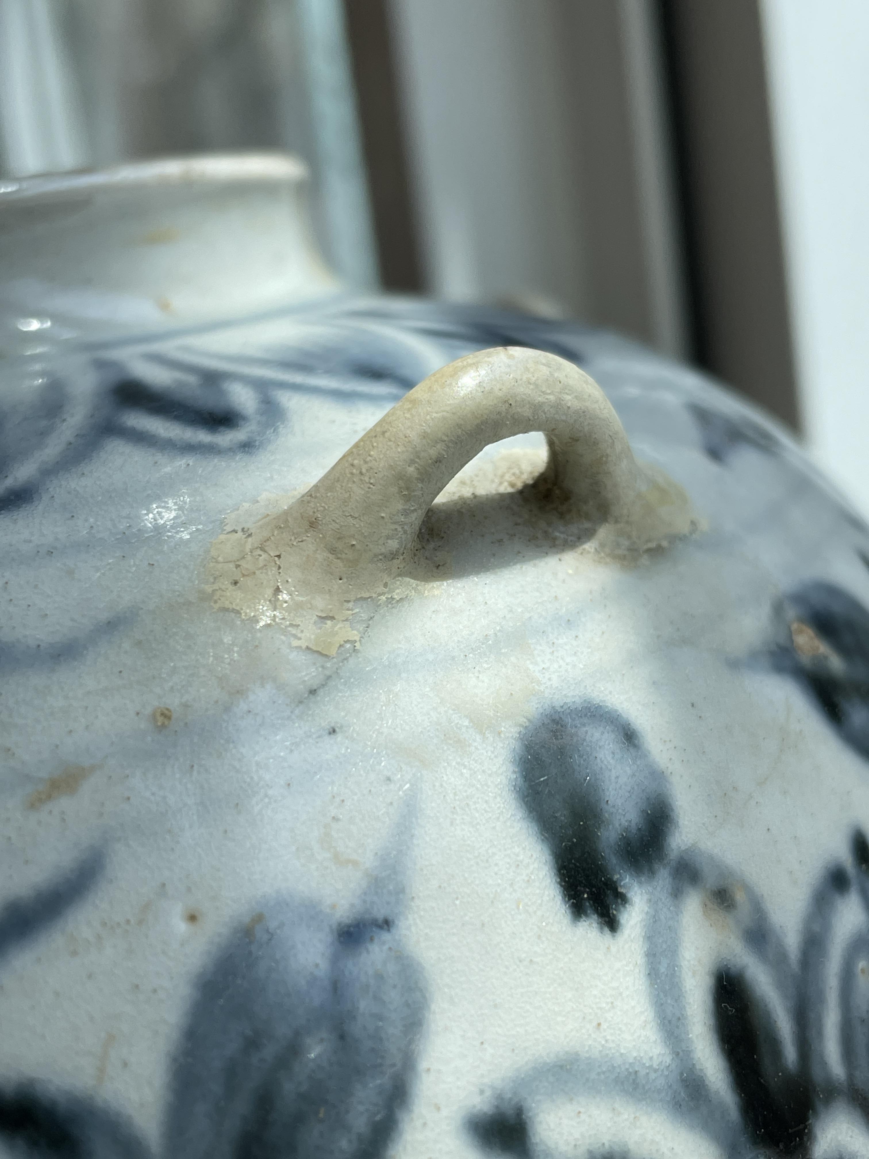 A VIETNAMESE BLUE AND WHITE JAR - Image 6 of 10