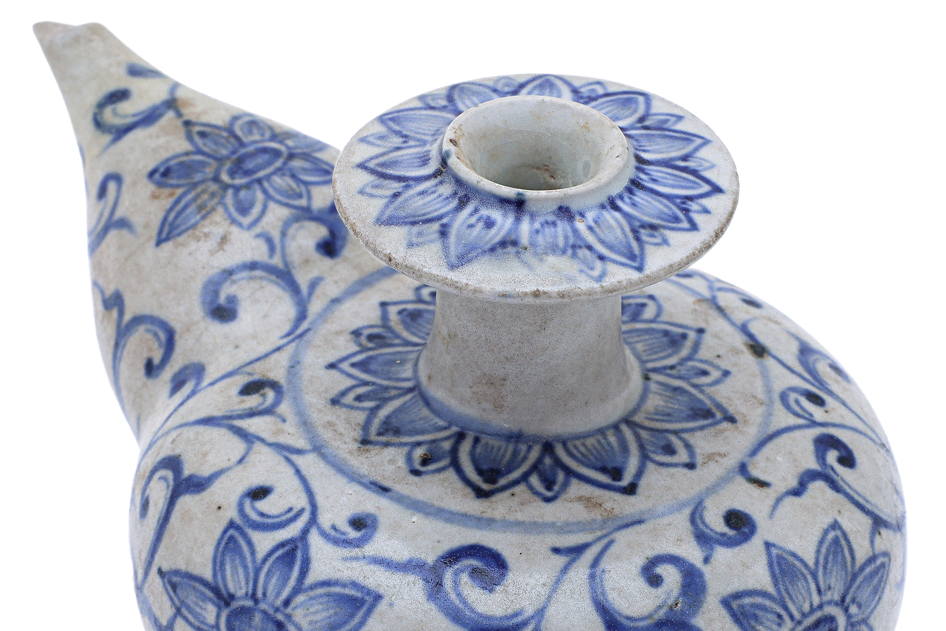 A SMALL VIETNAMESE BLUE AND WHITE KENDI - Image 3 of 4