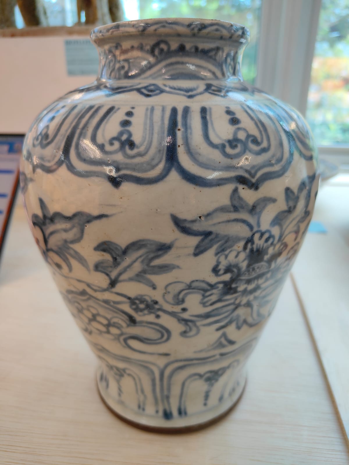 A LARGE VIETNAMESE BLUE AND WHITE BALUSTER JAR - Image 6 of 10