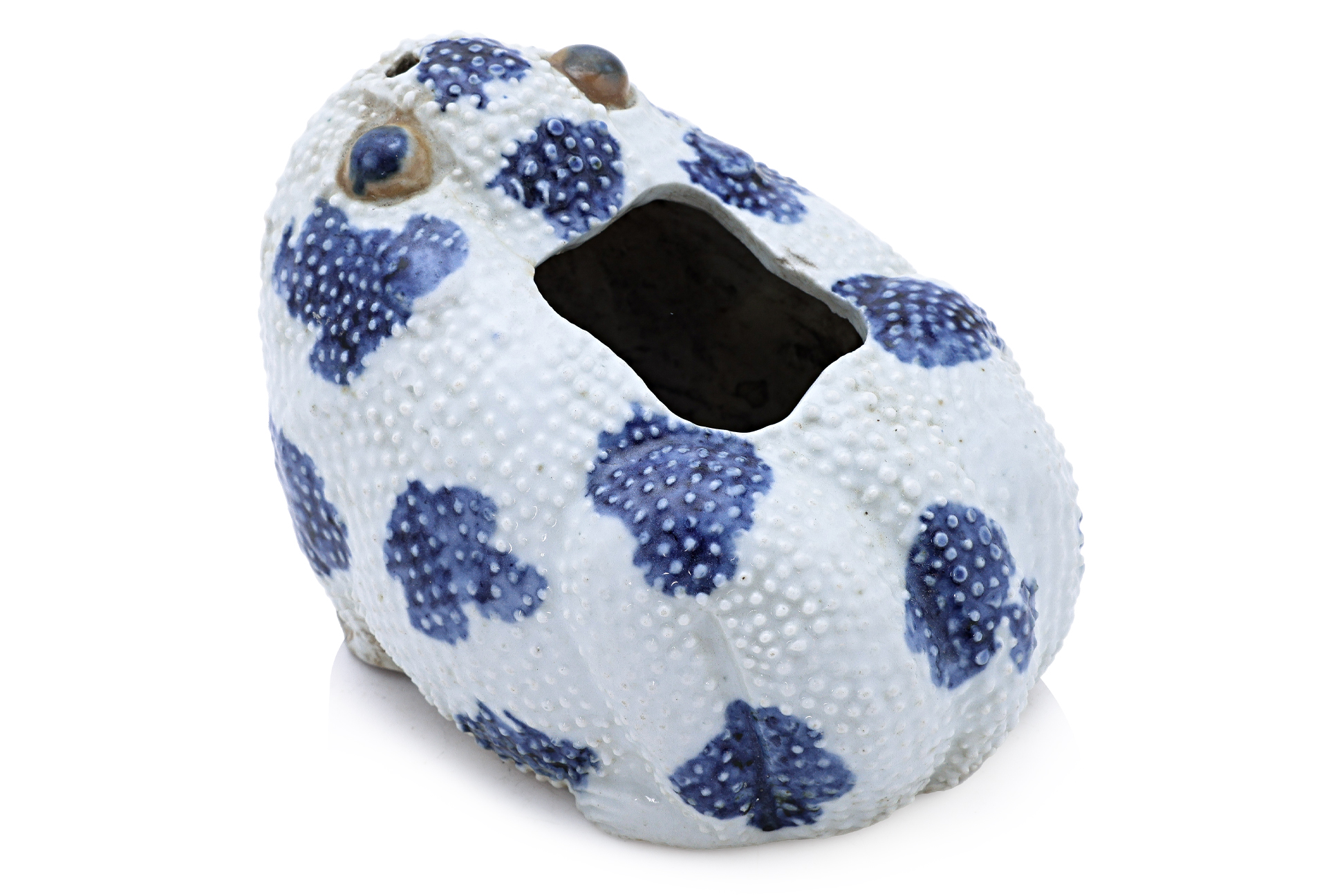 A BLUE AND WHITE TOAD-SHAPED INCENSE BURNER - Image 3 of 5