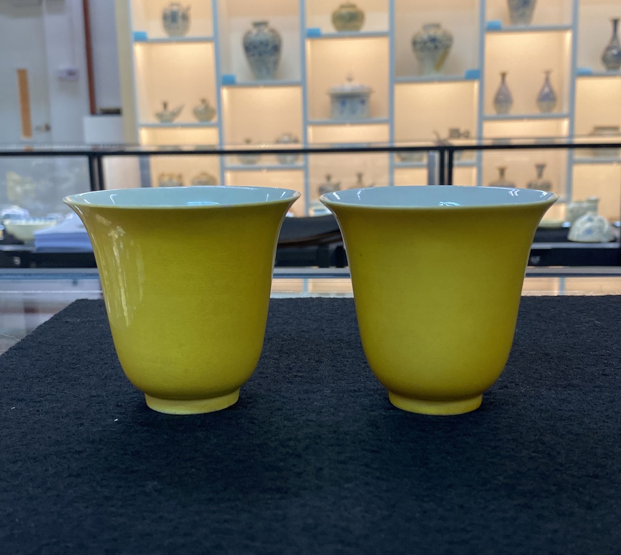 A PAIR OF YELLOW-GLAZED TEA CUPS - Image 13 of 13