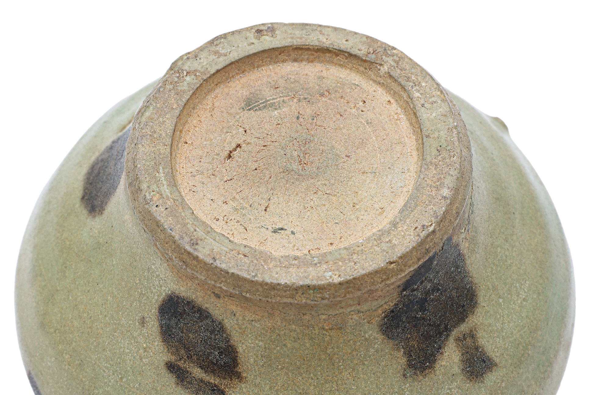 A SMALL IRON-SPOT CELADON JAR - Image 4 of 4