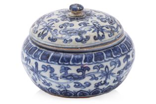 A BLUE AND WHITE PORCELAIN SQUAT BOWL AND COVER