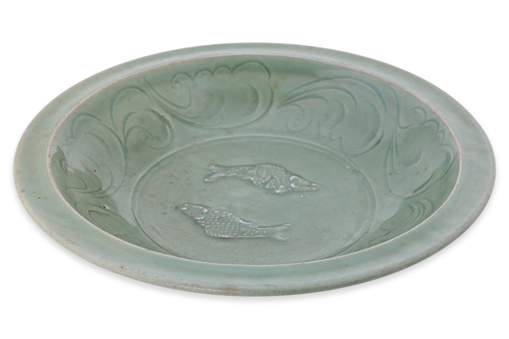 A LARGE MOULDED LONGQUAN CELADON TWIN FISH DISH - Image 2 of 14
