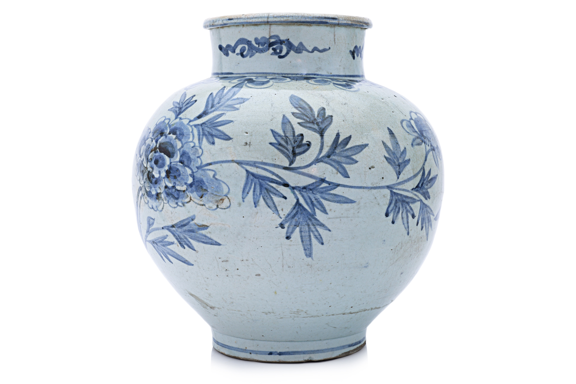A LARGE KOREAN BLUE AND WHITE PEONY JAR - Image 2 of 11