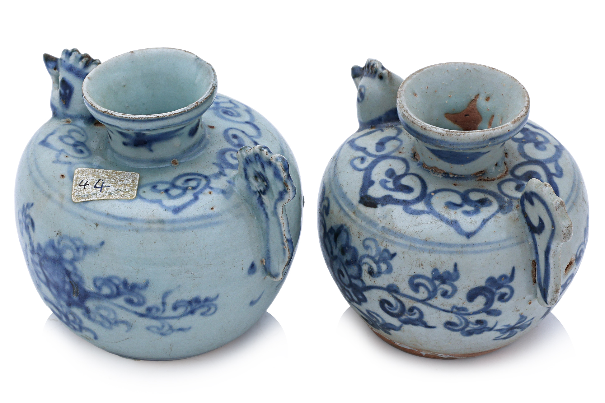 A PAIR OF BLUE AND WHITE PORCELAIN CHICKEN WATER DROPPERS - Image 3 of 4